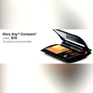 MK1.  NIB. MARY KAY COMPACT MEDIUM SIZE WITH LIPSTICK HOLDER (unfilled)